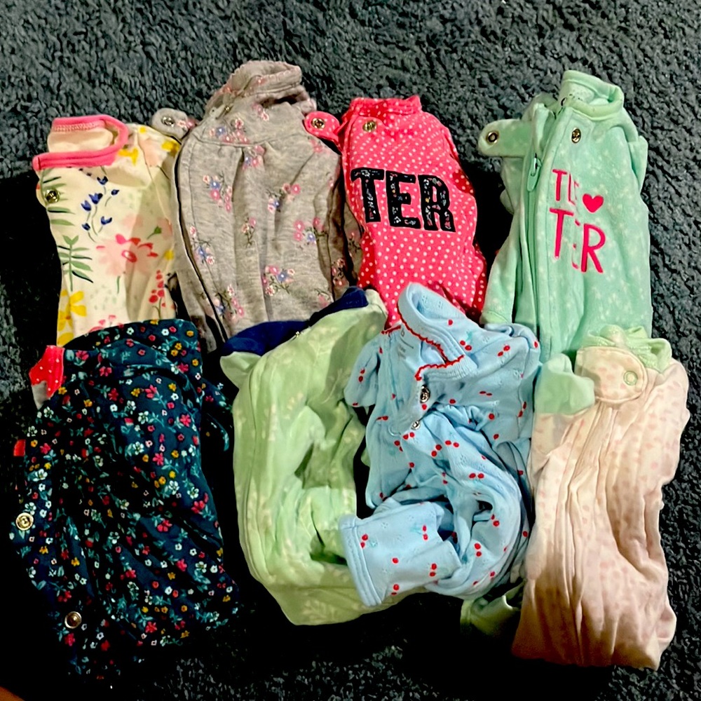 Bundle of Girls Newborn Pajamas - 8 pairs